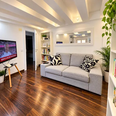 Homestay Mouraria Modern